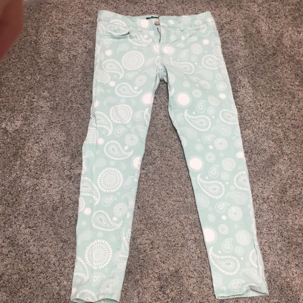 Klique B paisley pattern crop jeans